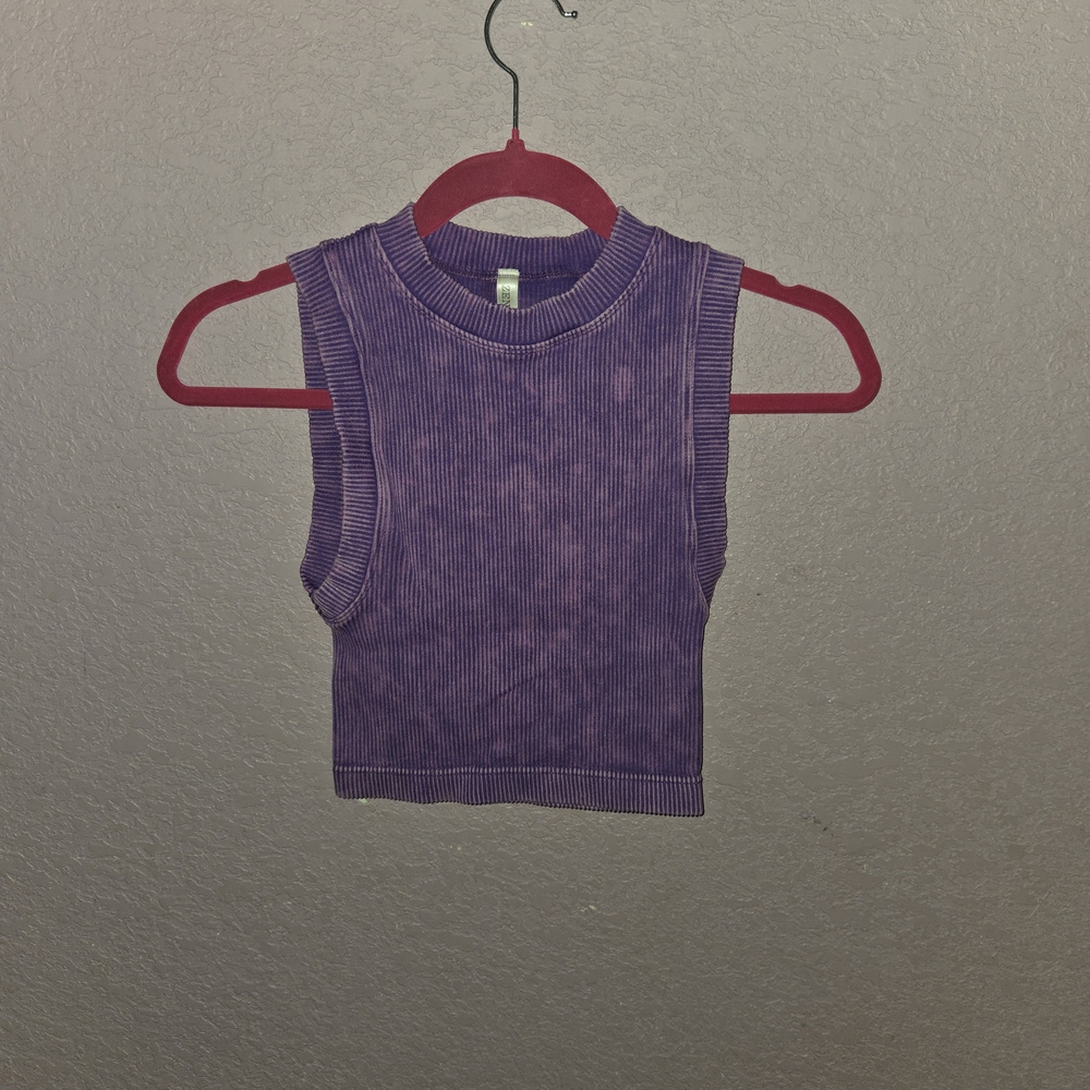 Zenana Outfitters Purple Ribbed Crop Top